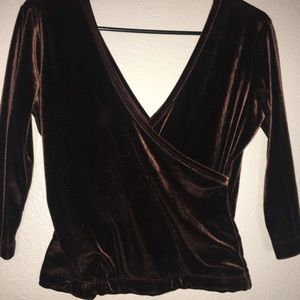 Velvet Brown V-neck / Back Shirt
